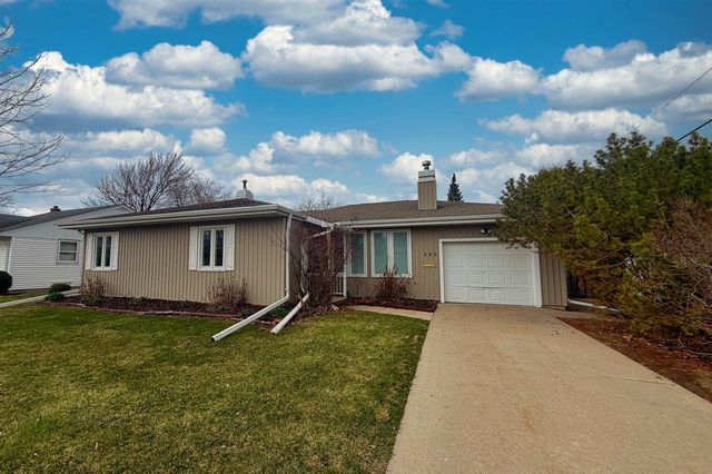 814 HARMEL AVENUE, Oshkosh, WI 54902