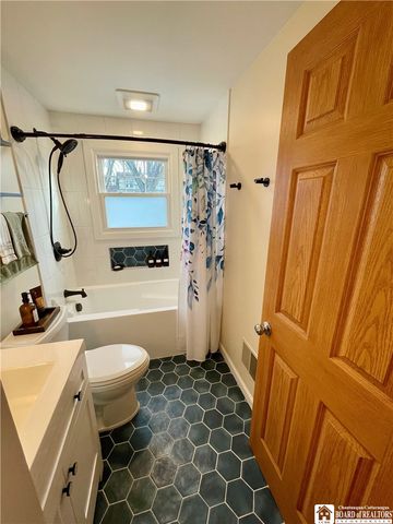 93 Mayfield Avenue, Tonawanda, NY 14150