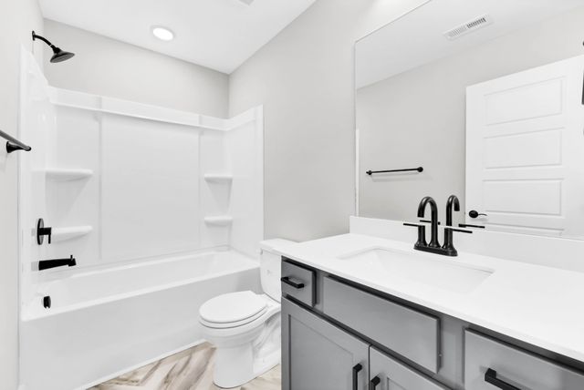 1305 Jonathan Wade Circle, Clarksville, TN 37043