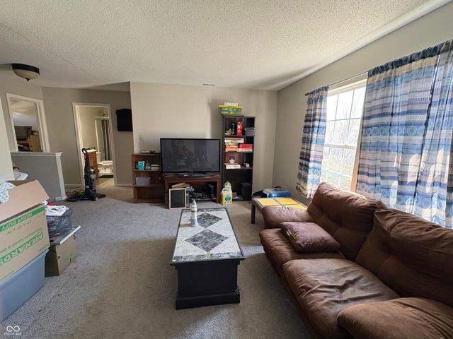 347 Sunbeam Lane, Greenwood, IN 46143