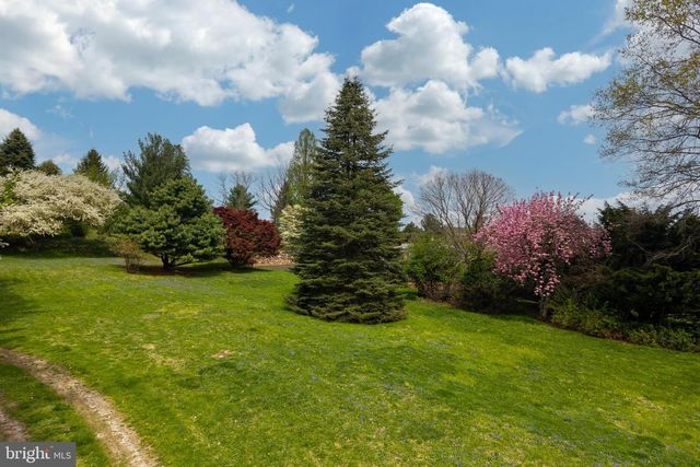 394 STREET RD, West Grove, PA 19390