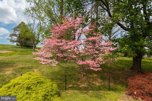 394 STREET RD, West Grove, PA 19390