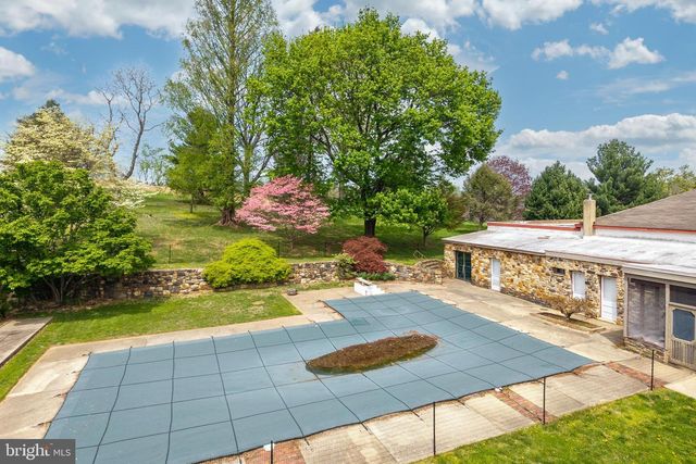394 STREET RD, West Grove, PA 19390