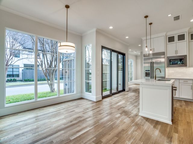 4401 Glenwick Lane, University Park, TX 75205
