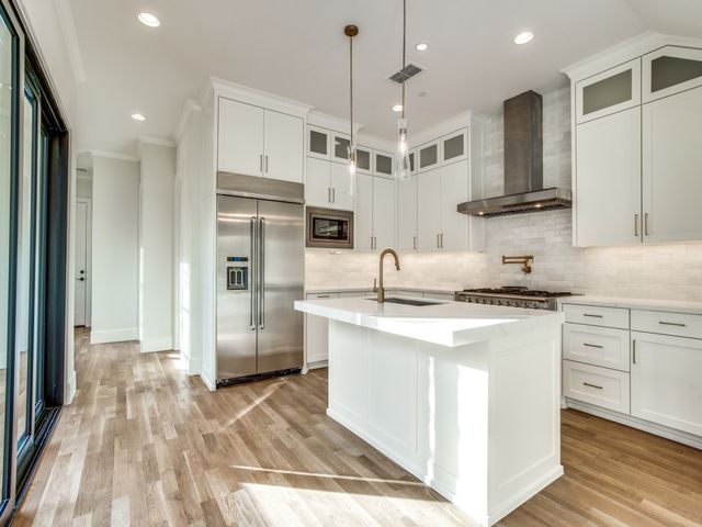4401 Glenwick Lane, University Park, TX 75205