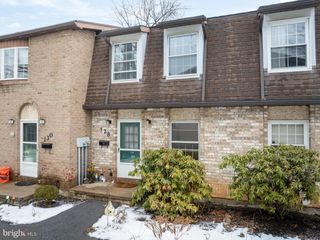 128 HAVERFORD CIR, State College, PA 16803