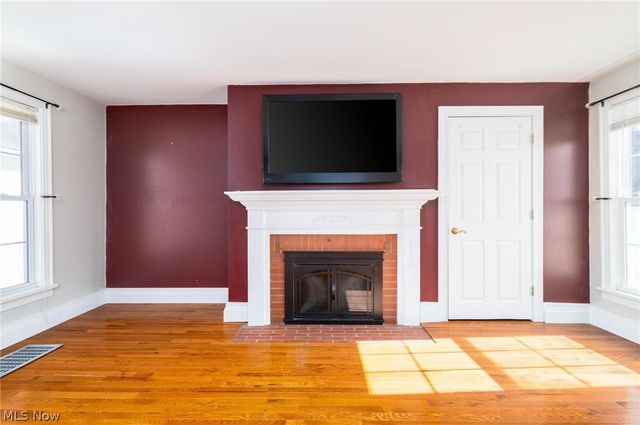 165 9th Street, Wellsburg, WV 26070