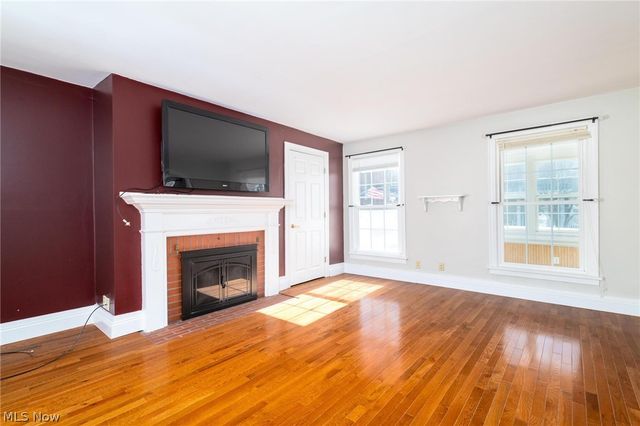 165 9th Street, Wellsburg, WV 26070