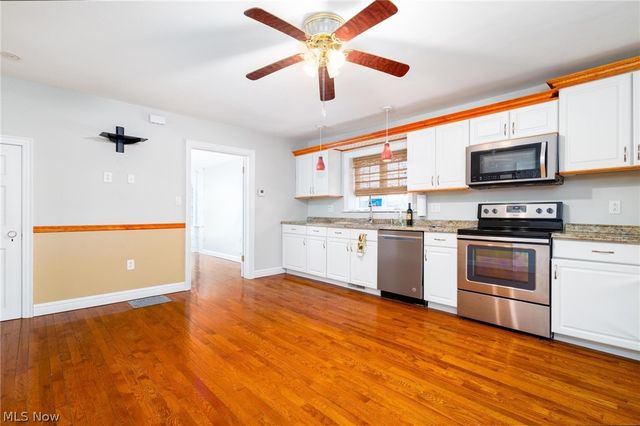 165 9th Street, Wellsburg, WV 26070