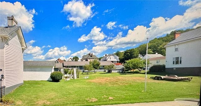 165 9th Street, Wellsburg, WV 26070