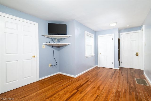 165 9th Street, Wellsburg, WV 26070