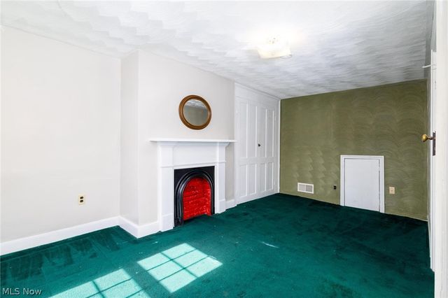 165 9th Street, Wellsburg, WV 26070