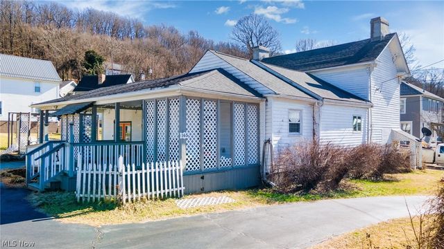 165 9th Street, Wellsburg, WV 26070