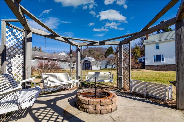 165 9th Street, Wellsburg, WV 26070