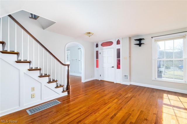 165 9th Street, Wellsburg, WV 26070