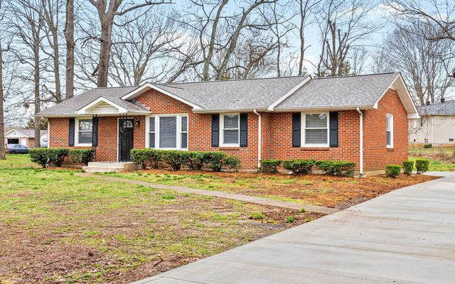 2522 Timberwood Dr, Clarksville, TN 37040