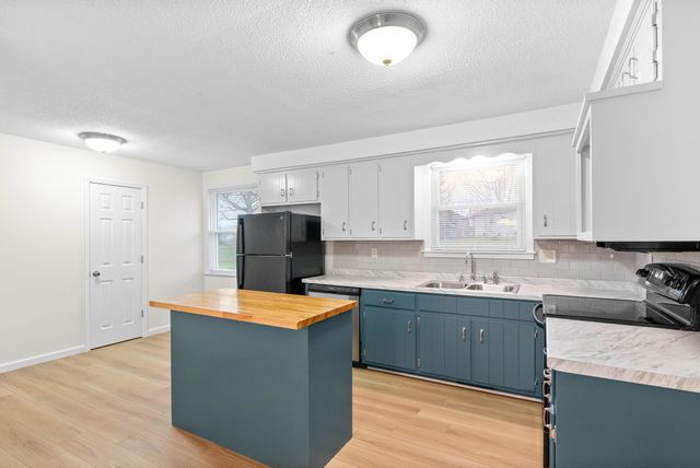 2522 Timberwood Dr, Clarksville, TN 37040