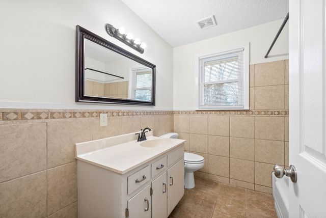 2522 Timberwood Dr, Clarksville, TN 37040