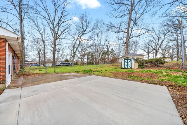 2522 Timberwood Dr, Clarksville, TN 37040