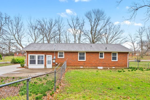 2522 Timberwood Dr, Clarksville, TN 37040