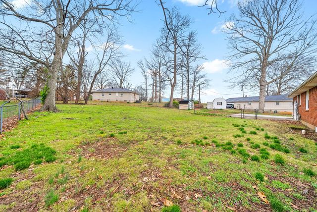 2522 Timberwood Dr, Clarksville, TN 37040