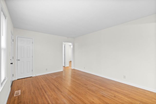 2522 Timberwood Dr, Clarksville, TN 37040