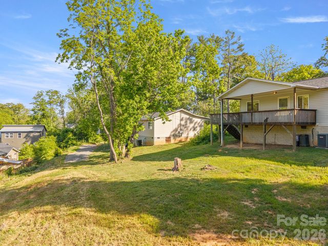 104 Millbrook Road, Asheville, NC 28806