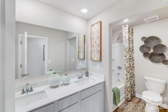 711 Mile Creek Road, Edgemoor, SC 29712