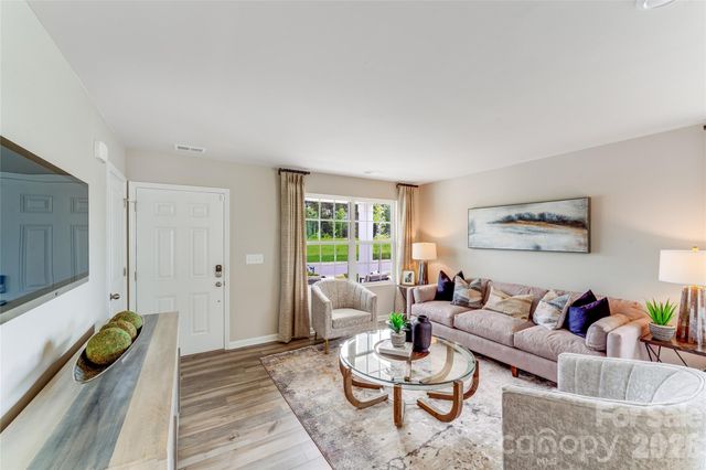 711 Mile Creek Road, Edgemoor, SC 29712