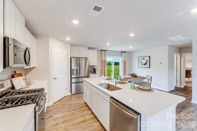 711 Mile Creek Road, Edgemoor, SC 29712