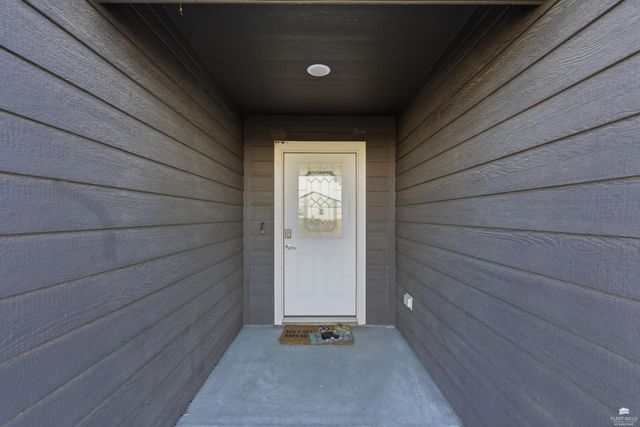 4374 Glen View Drive, Manhattan, KS 66502