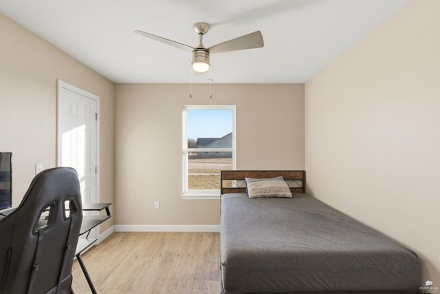 4374 Glen View Drive, Manhattan, KS 66502