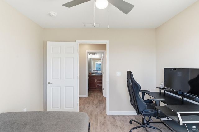 4374 Glen View Drive, Manhattan, KS 66502