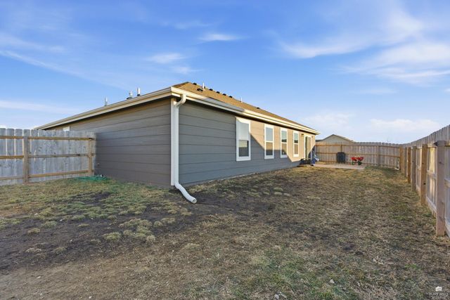 4374 Glen View Drive, Manhattan, KS 66502