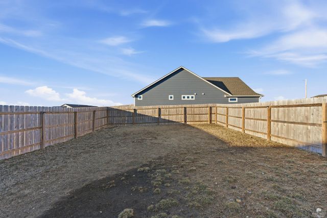 4374 Glen View Drive, Manhattan, KS 66502