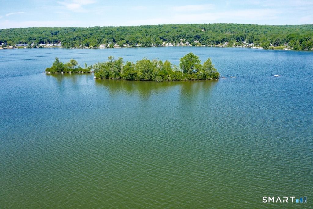 3 Island, East Hampton, CT 06424