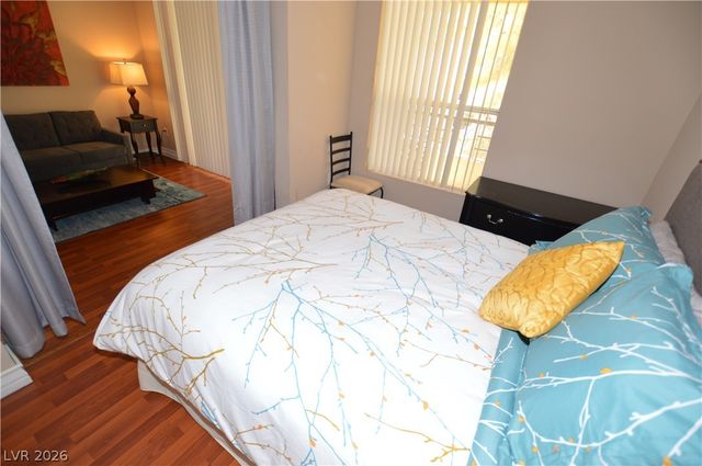 230 East FLAMINGO Road 231, Las Vegas, NV 89169