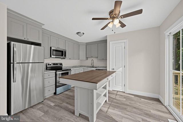 2218 4TH ST, Atco, NJ 08004