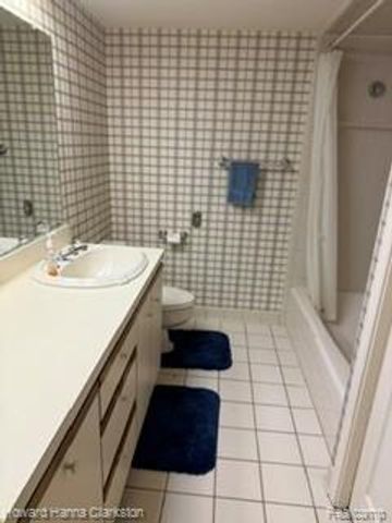 416 N. Helen Avenue 7, Rochester, MI 48307
