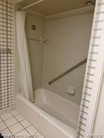 416 N. Helen Avenue 7, Rochester, MI 48307