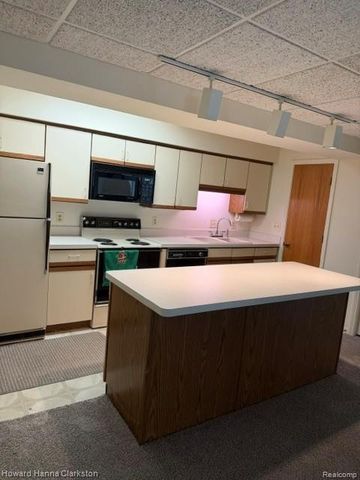 416 N. Helen Avenue 7, Rochester, MI 48307