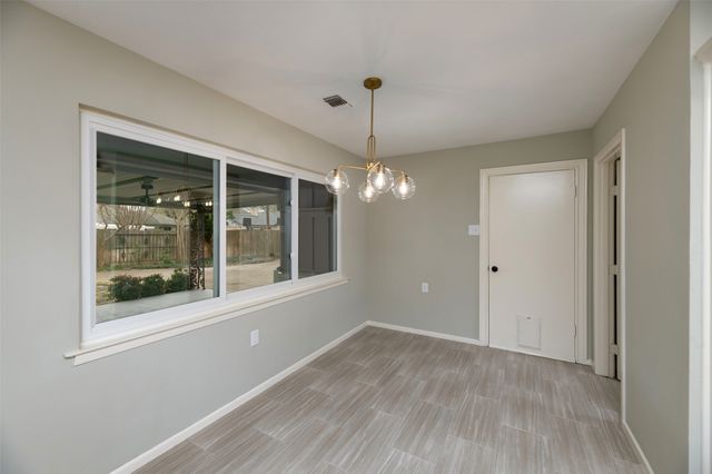 1012 Sleepy Hollow Drive N, Irving, TX 75061