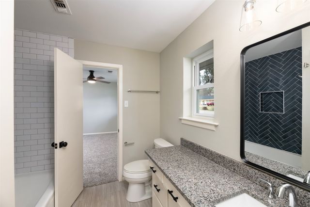 1012 Sleepy Hollow Drive N, Irving, TX 75061