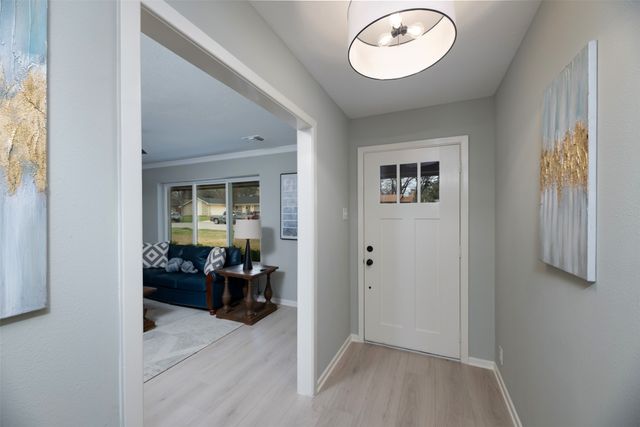 1012 Sleepy Hollow Drive N, Irving, TX 75061