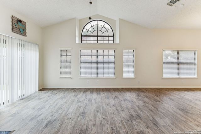 7009 Jefferson Ridge, Converse, TX 78109
