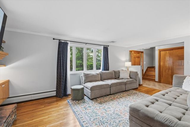 101 Parise Road, Forest Hills Boro, PA 15221