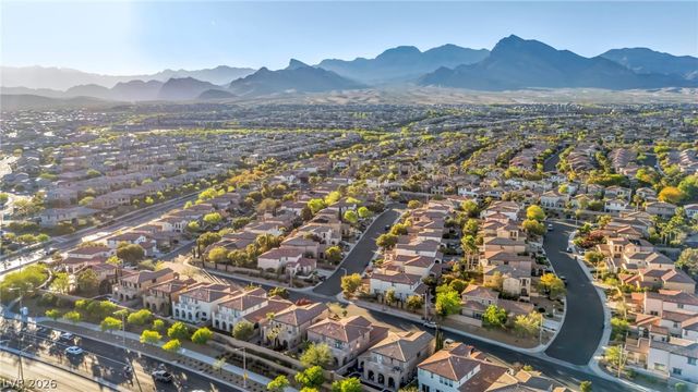 12133 Las Hurdes Avenue, Las Vegas, NV 89138