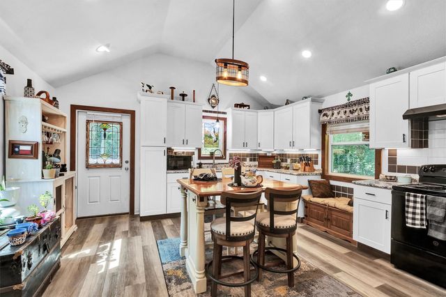2075 Mangum Road, Livingston, TX 77351