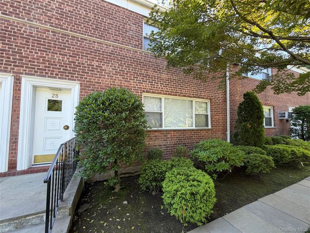 28 Oregon Avenue A, Bronxville, NY 10708