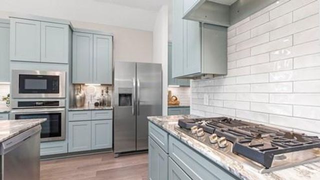 3411 Summercrisp Hollow Lane, Pearland, TX 77581